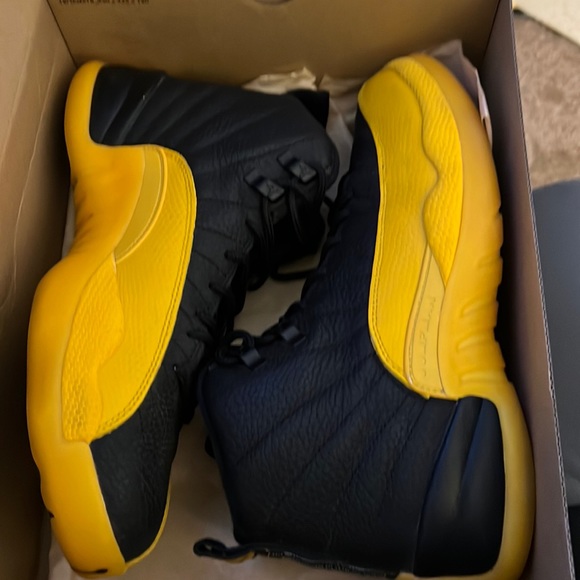 slightly used jordan university gold 12